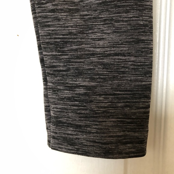 Thyme Maternity Leggings - Fleece Lined Grey - S/M - Picture 4 of 7